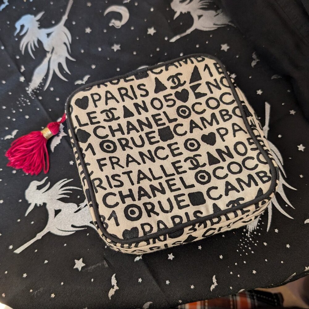 Chanel makeup bag vintage 1991
